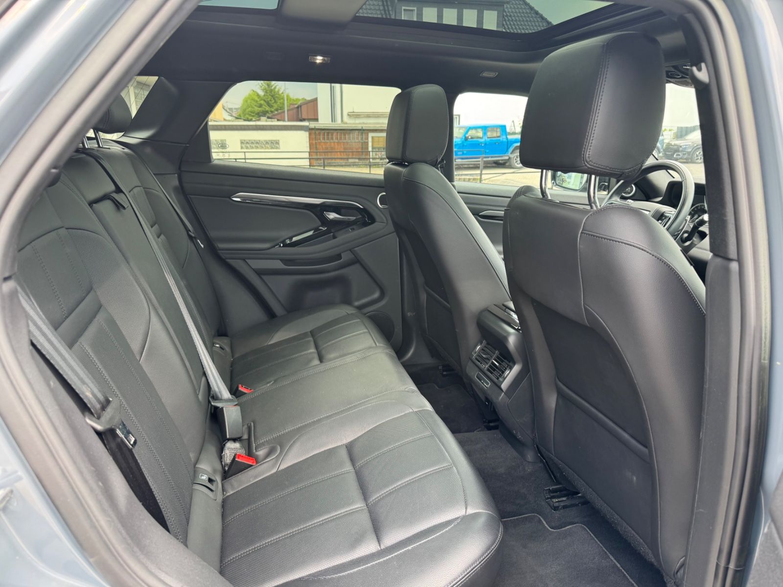 Fahrzeugabbildung Land Rover Range Rover Evoque R-Dynamic SE/Leder/PANO/LED