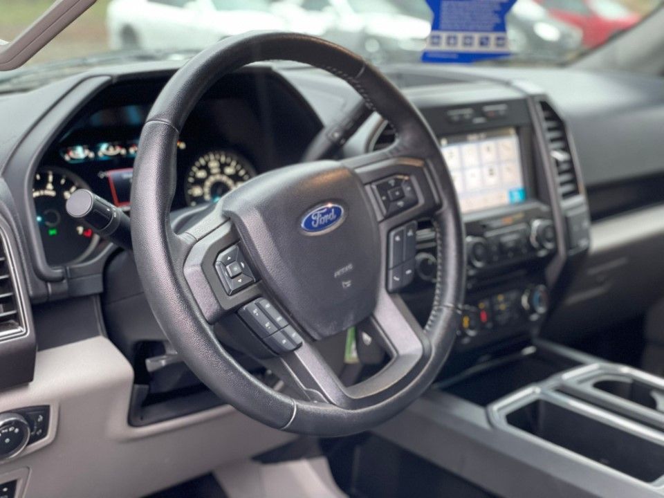 Fahrzeugabbildung Ford F 150 Supercrew V8 5.0 Leder 4x4