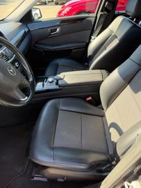 Mercedes E 220 - 11