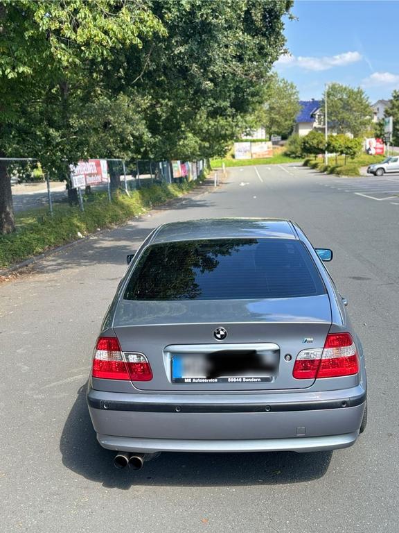 BMW 320