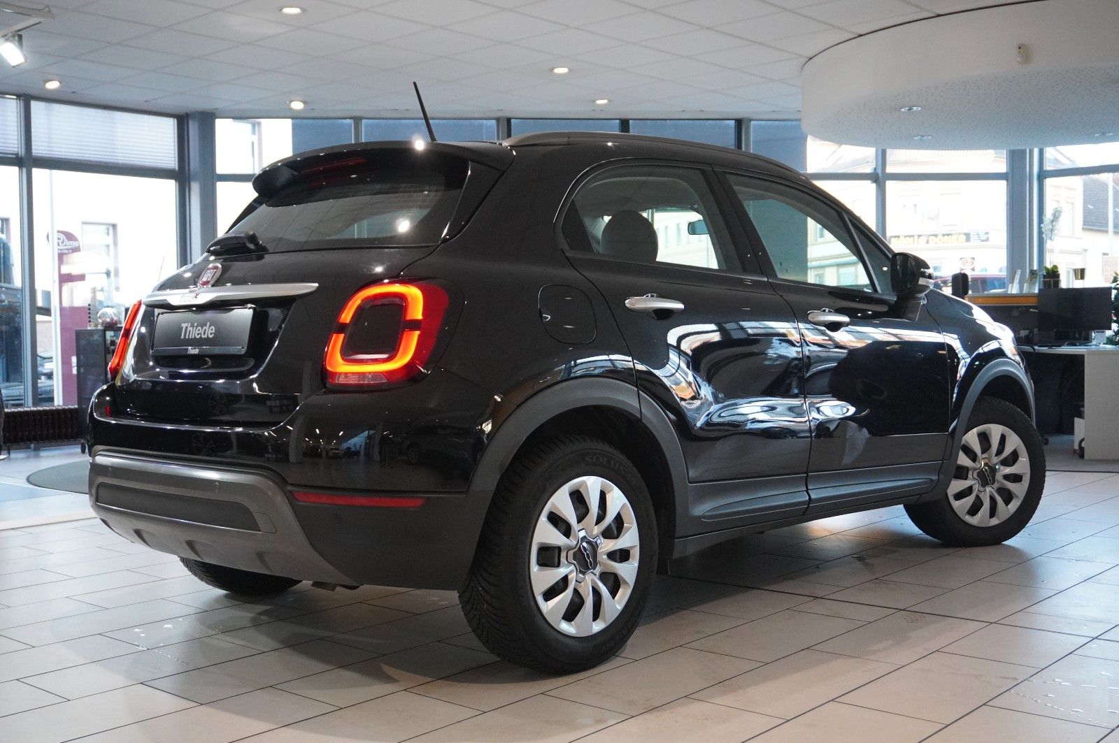 Fahrzeugabbildung Fiat 500X 1.3T CROSS DCT NAVI/LED/PDC/SPORT/TEMP/DAB+