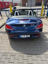BMW Z4 sDrive  - BMW Z4: Blau