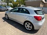 Mercedes-Benz A220 Automatik Bi-Xenon Navigation SHZ PDC ACC - silberne Mercedes-Benz A 220