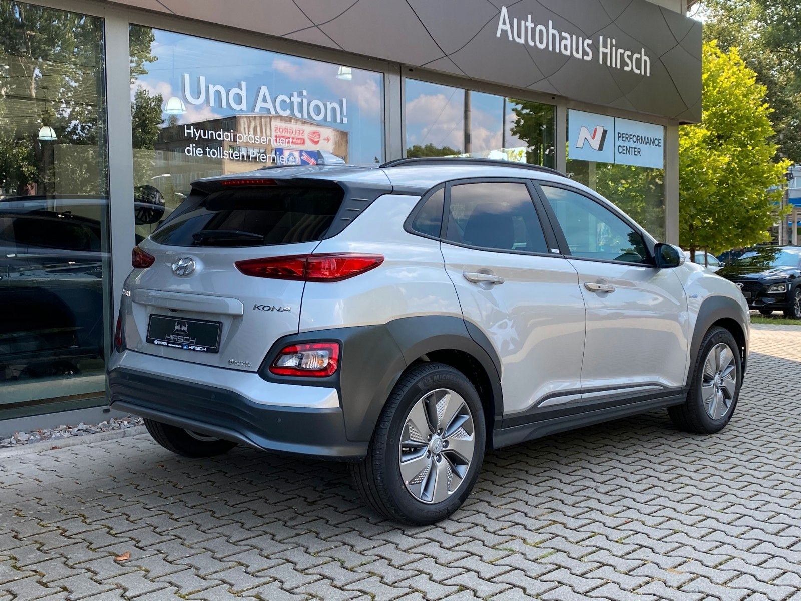 Fahrzeugabbildung Hyundai KONA Elektro 64kWh Premium NAVI LEDER SITZP SD