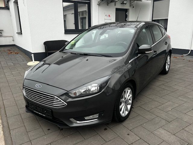 Ford Focus Lim. Titanium Navi-Groß Autom. Kamera Eur6