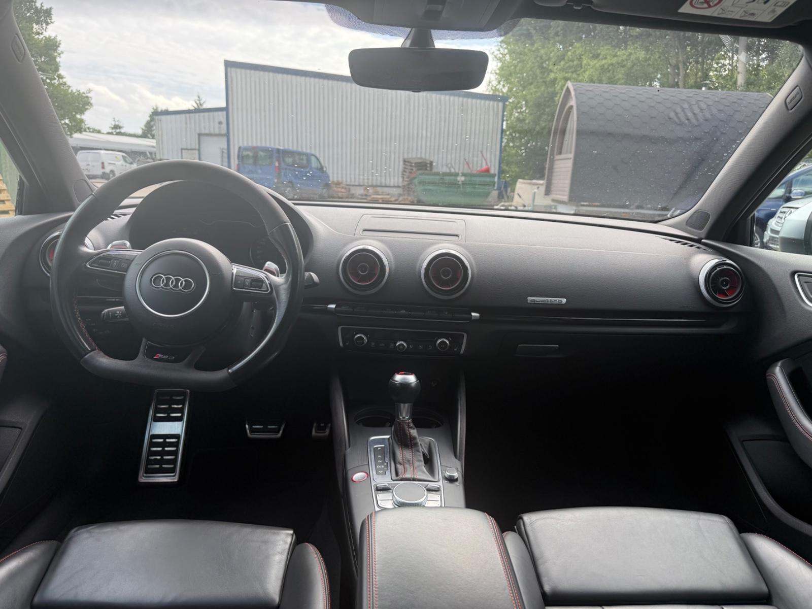 Audi RS3 Sportback 2.5 TFSI 367 ch BVA quattro / Toit panoramique / Magnetic Ride / Cuir Nappa / Jantes 19"