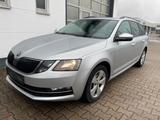 Skoda Octavia Combi Style 2,0TD/1.HD/MwSt/AHK/SHZ/NAVI