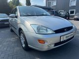 Ford Focus 1.6 Futura Autom. - Ford Focus aus 2001: 1.6