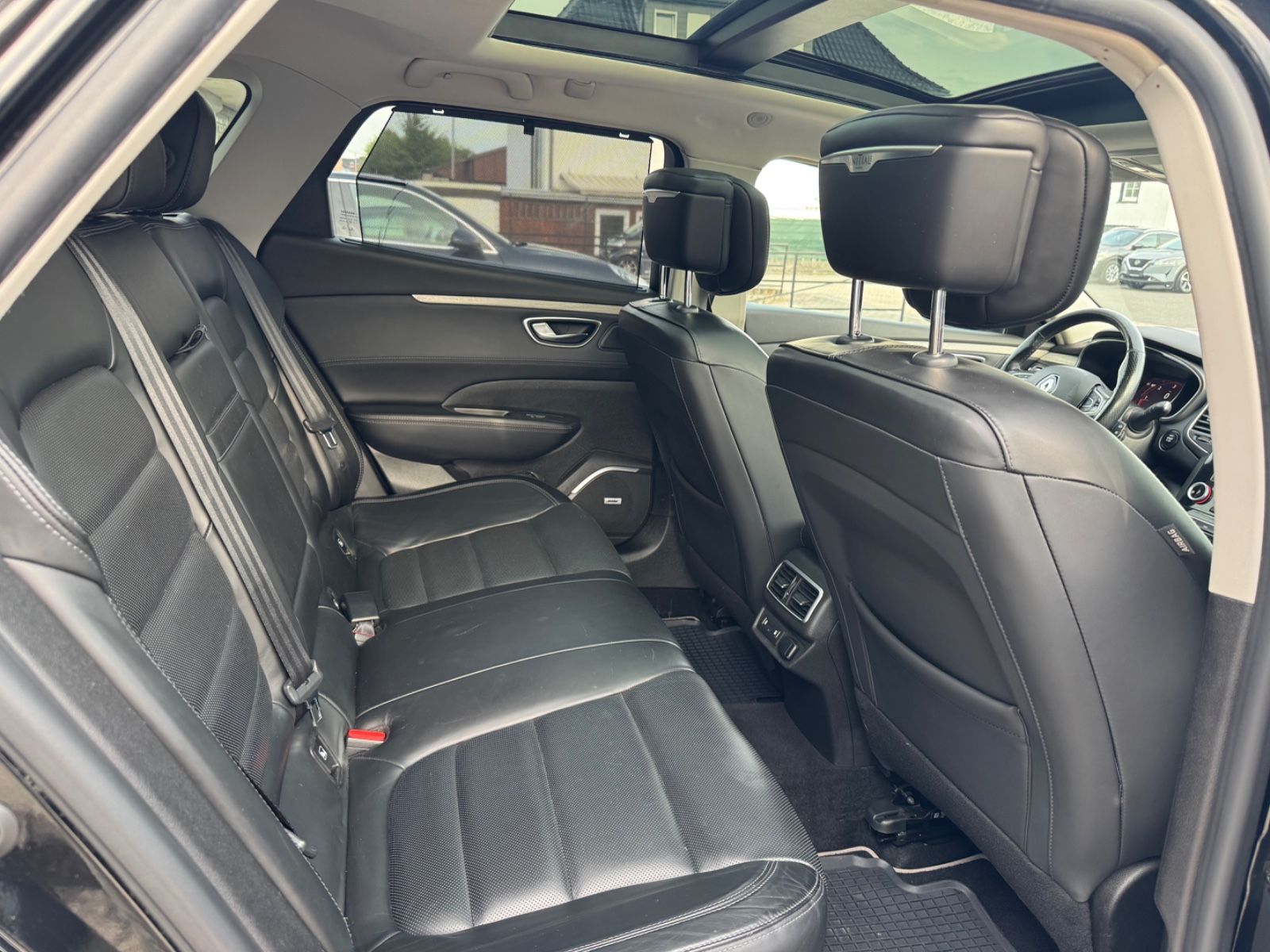Fahrzeugabbildung Renault Talisman Initiale Paris/PANO/R-Cam/AHK/CarPlay/