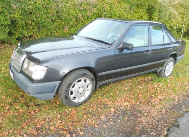 Mercedes-Benz Mercedes W124 200E HU 04/2026