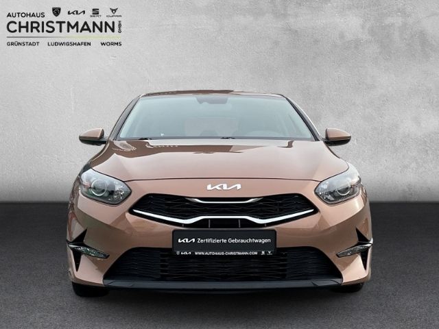 Fahrzeugabbildung Kia Ceed VISION *ALLWETTERREIFEN* *SITZHEIZUNG* *RÜC