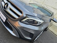 MERCEDES-BENZ GLA 200 1,6 Benzin Navi Automatik 80Tkm TÜV01/28