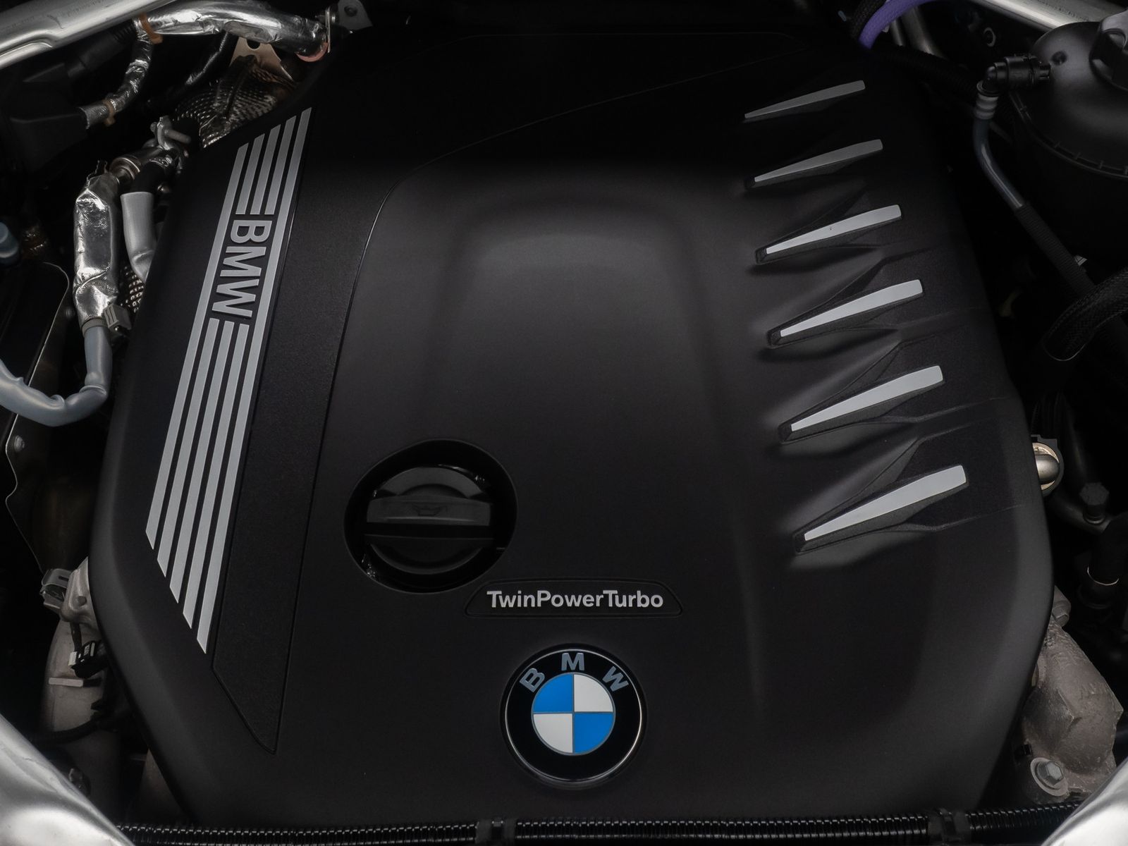 Fahrzeugabbildung BMW X5 xD30d M Sport 360&deg;HUD Panorama Individual 21"