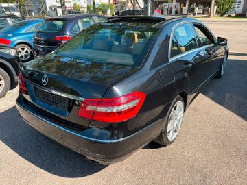 Mercedes E 300 - 3