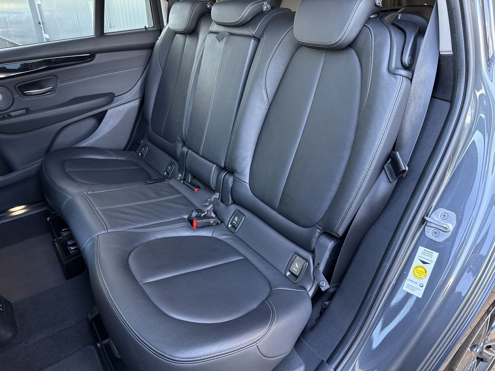 Fahrzeugabbildung BMW 220d Gran Tourer xD Sport-Line 7-Sitzer NAV+PANO