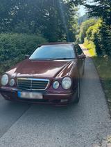 Mercedes-Benz Mercedes Benz E 220 w210 - gebrauchte Mercedes-Benz E 220 aus dem Jahr 2000