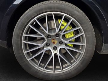 Porsche Cayenne - 6