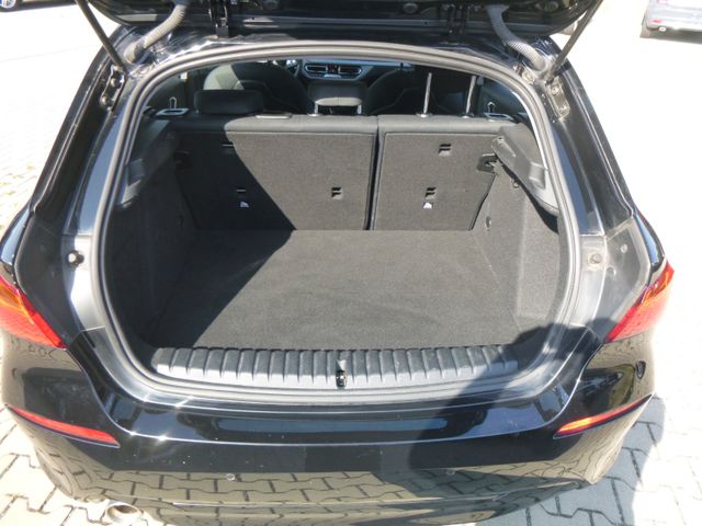 Fahrzeugabbildung BMW 118 i Advantage >NAV/Sitzheiz/PDC/TEMP<