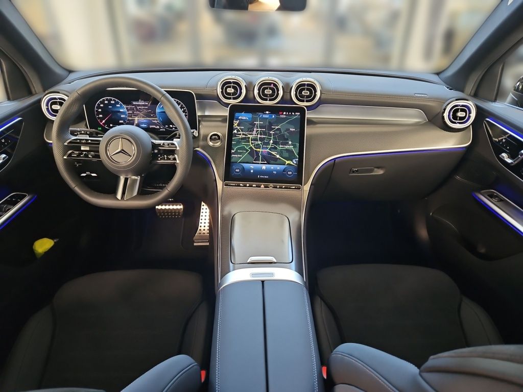 Fahrzeugabbildung Mercedes-Benz GLC 300 de 4MATIC +AMG+NIGHT+AHK+MEMORY+PANO+