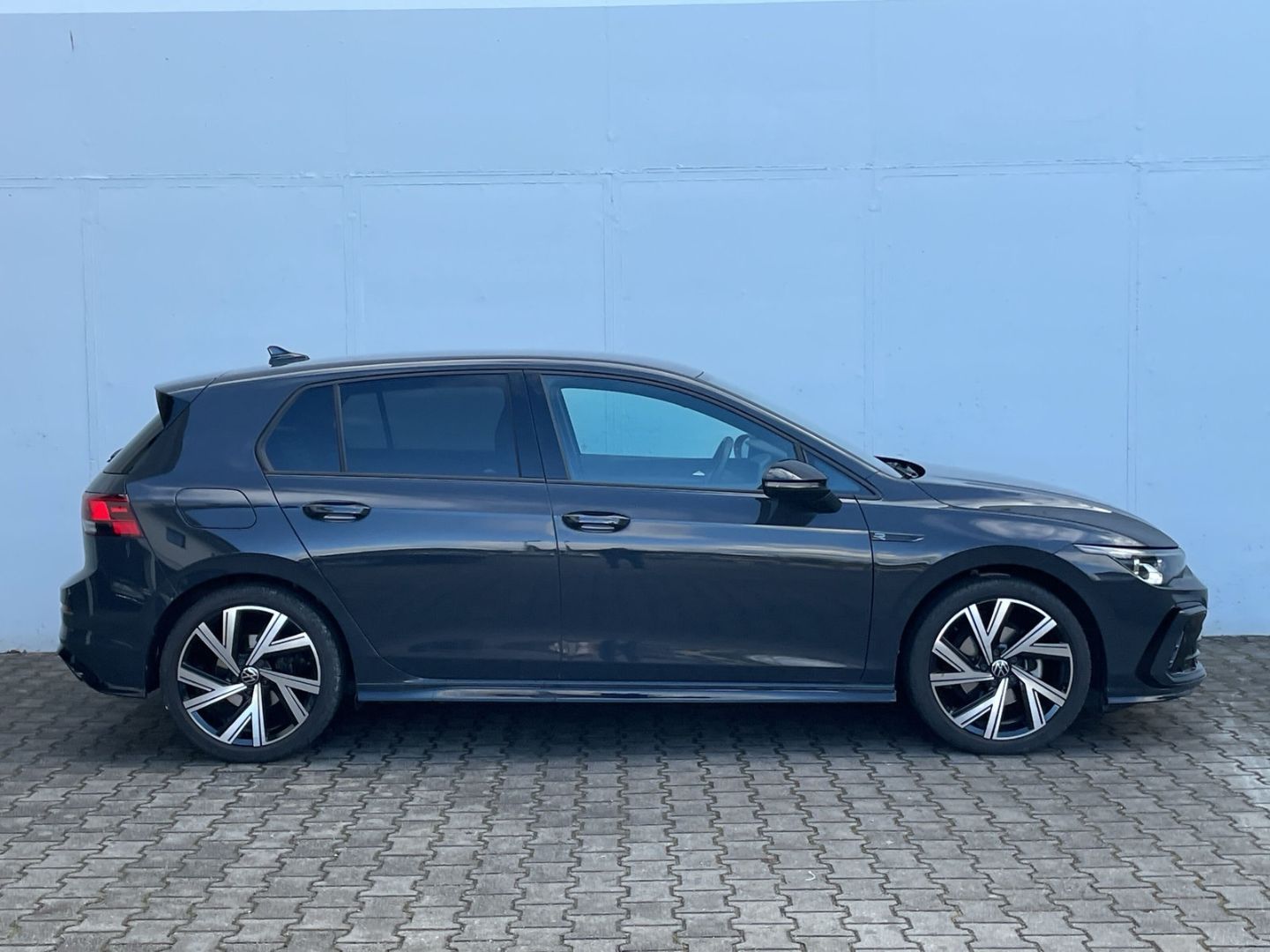 Golf VIII 1.5eTSI DSG R-Line AHK/Kamera/Navi/ACC