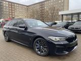 BMW 530d Touring M-Sportpaket Panorama*AHK*HUD* - BMW 530: Sportpaket 530d M