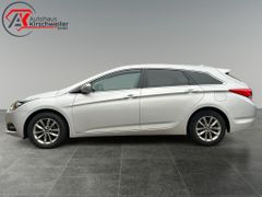 HYUNDAI i40 Kombi blue 1.7 CRDi DCT Trend