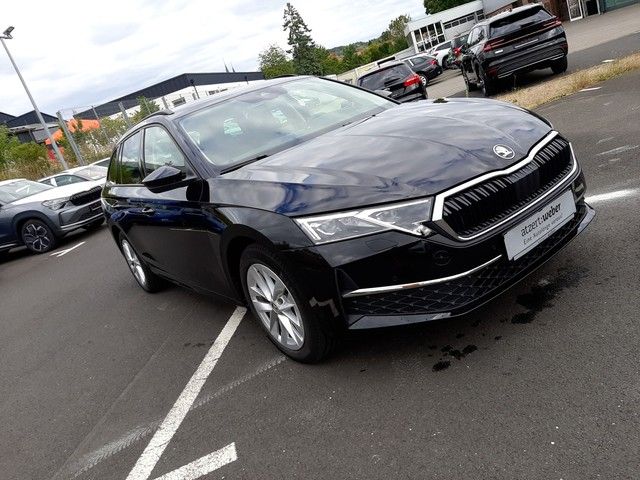 Fahrzeugabbildung Skoda Octavia Combi Selection 2.0TDI AHK HuD Leder Nav