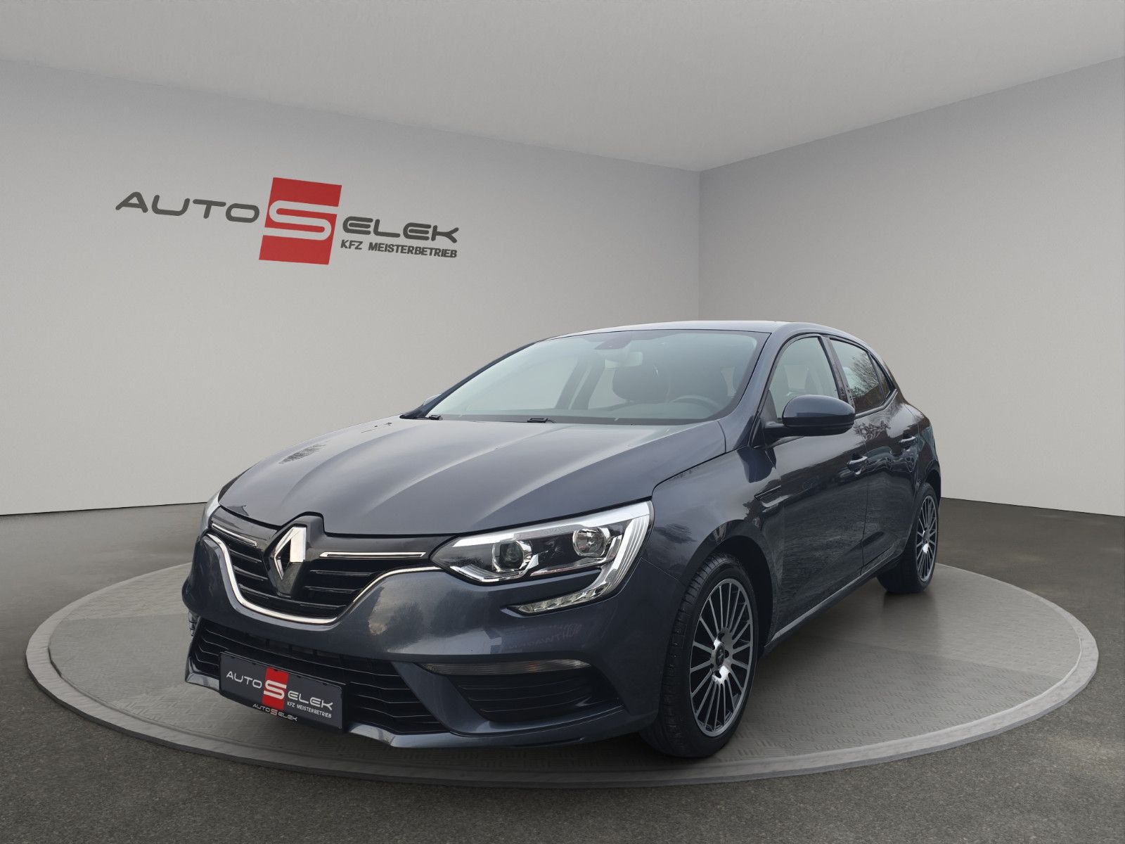 Fahrzeugabbildung Renault Megane IV Play NAVI+PDC+SHZ AUS 1.HAND