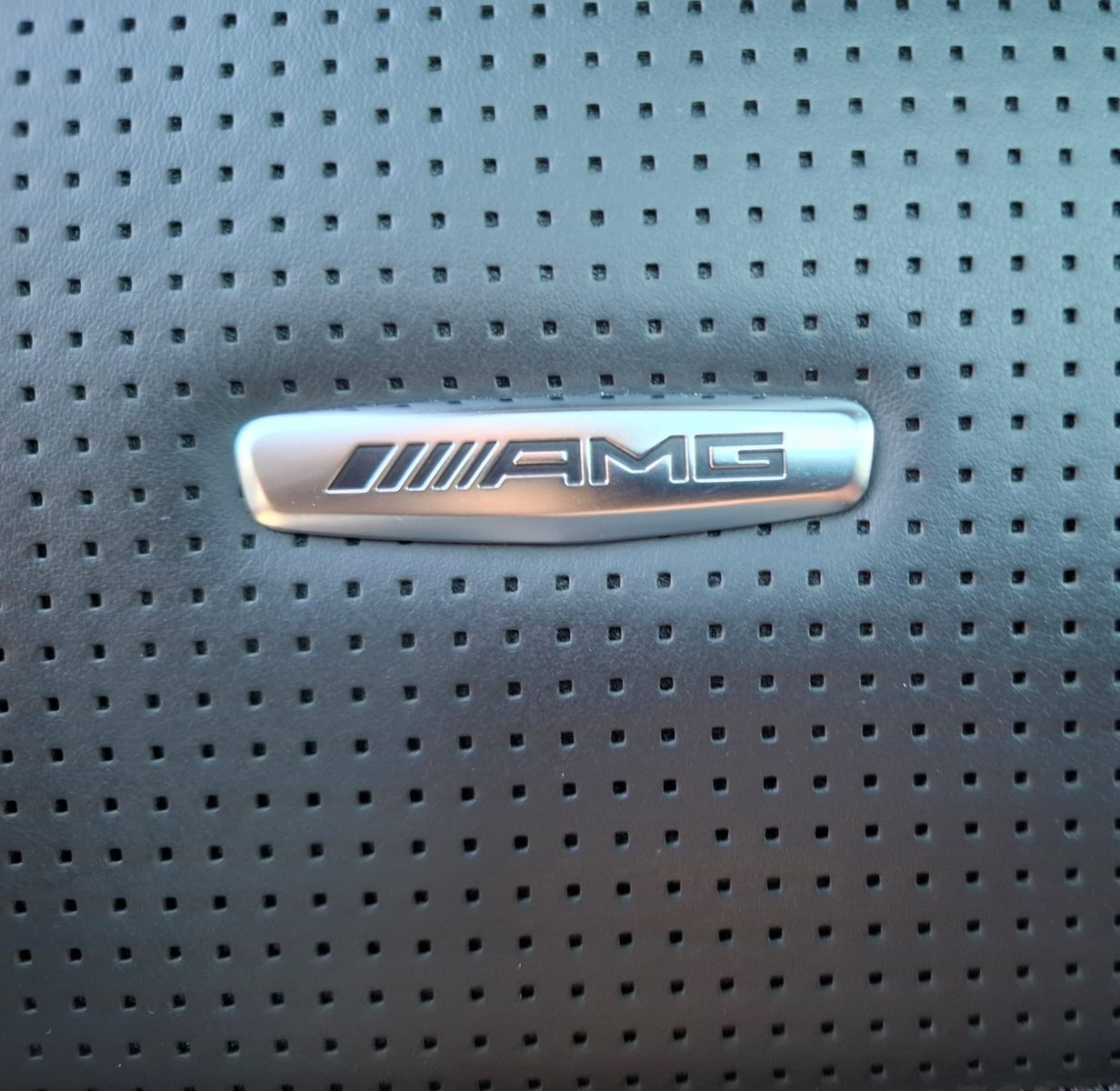 Fahrzeugabbildung Mercedes-Benz c63s AMG PANO*LEDER*BURMESTER*MULTIBEAM*DISTR.