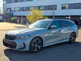 BMW 320d M Sport CurvedDisplay*PANO*STHZ*AHK*RFK*HUD - gebrauchte Kombis in Heidelberg