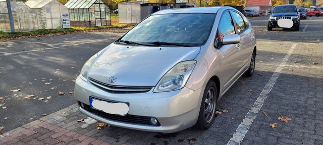 Toyota Prius II inkl. Dachbox & zweiter Sa...