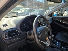 Fahrzeugabbildung i30 Premium 1,4 T-GDI