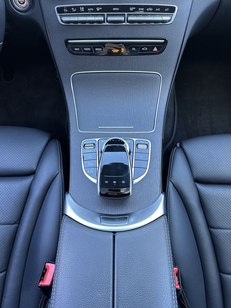 Fahrzeugabbildung Mercedes-Benz C 220d T Avantgarde NAV+LED+PANORAMA+DISTRONIC