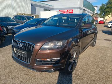 Audi Q7 - 1