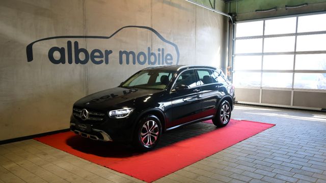 MERCEDES-BENZ GLC 300 d 4Matic 1Hand KAM MBUX LED TOT Verkzerk