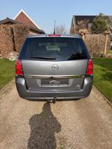 Opel Zafira 7Sitzer AHK Tempomat Parkassistent - gebrauchte Opel Zafira aus dem Jahr 2007