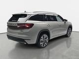 Skoda KODIAQ 1.5 TSI DSG SPORTLINE NAVI LED ACC PANO W - 7-Sitzer Autos mit Allradantrieb