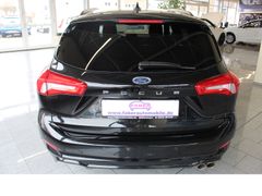 Fahrzeugabbildung Ford Focus ST-Line,Top-Ausstattung,Top-Zustand