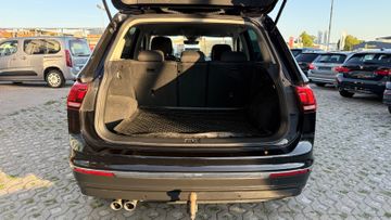 Volkswagen Tiguan - 12