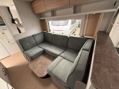 Bürstner Averso 560 TK B66 Edition*Sofort Verfügbar*