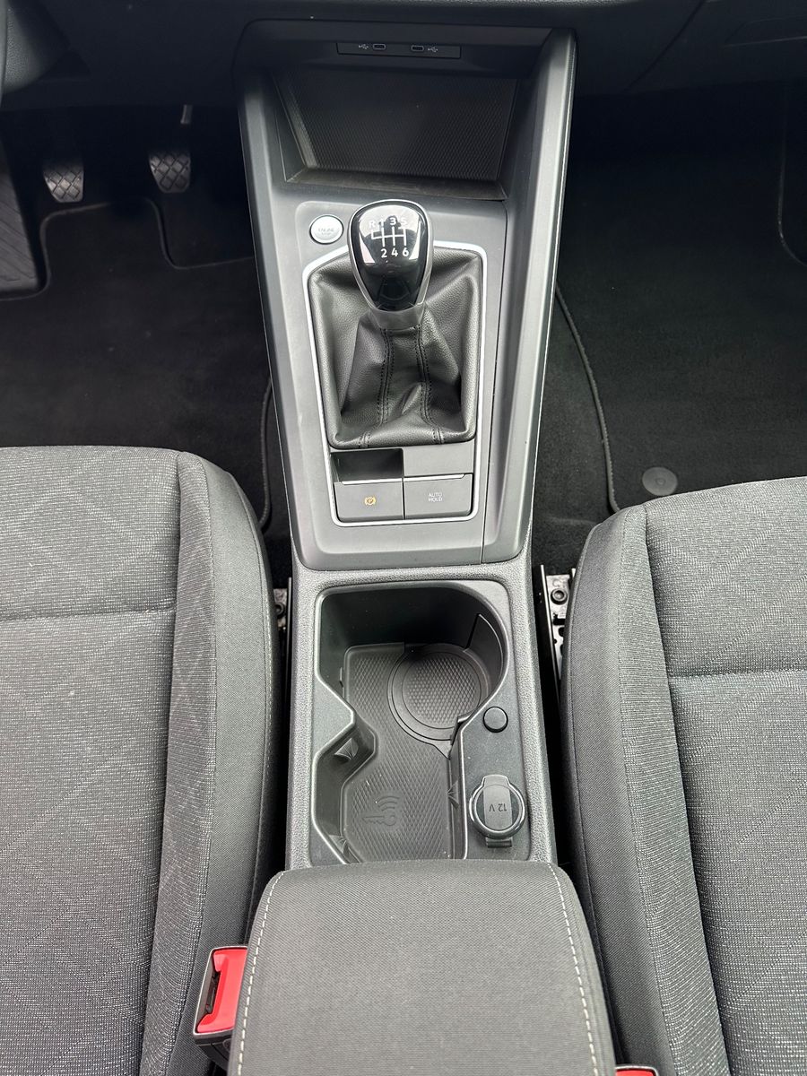 Fahrzeugabbildung Volkswagen Golf Variant 2.0 TDI Life NAV+LED+ACC+PP+SHZ