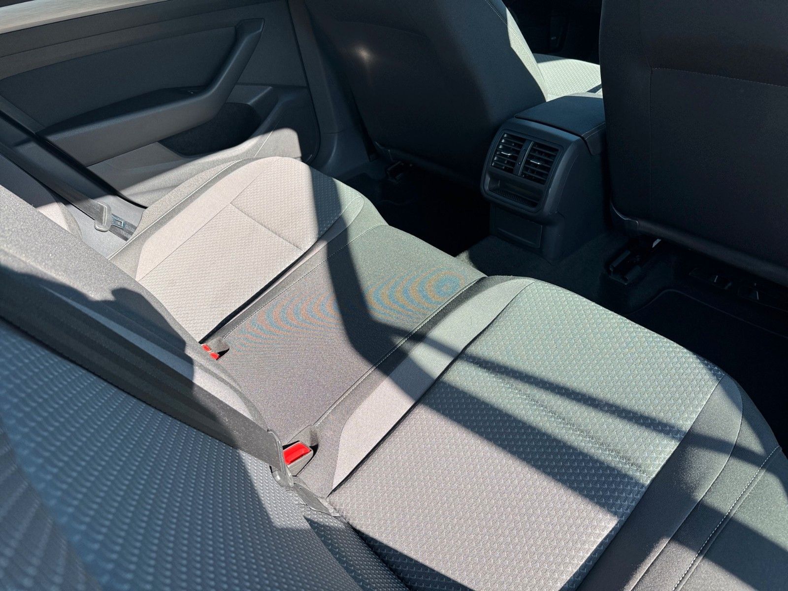 Fahrzeugabbildung Volkswagen Passat Variant Conceptline 1.5 TSI