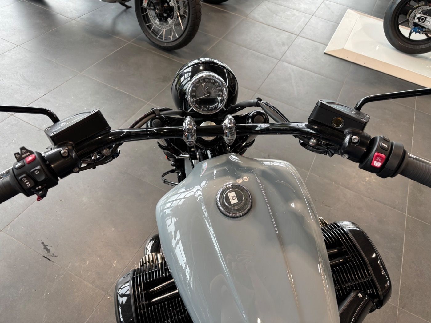 Fahrzeugabbildung BMW R 18 Komfort-Paket, Blacked-Out-Paket