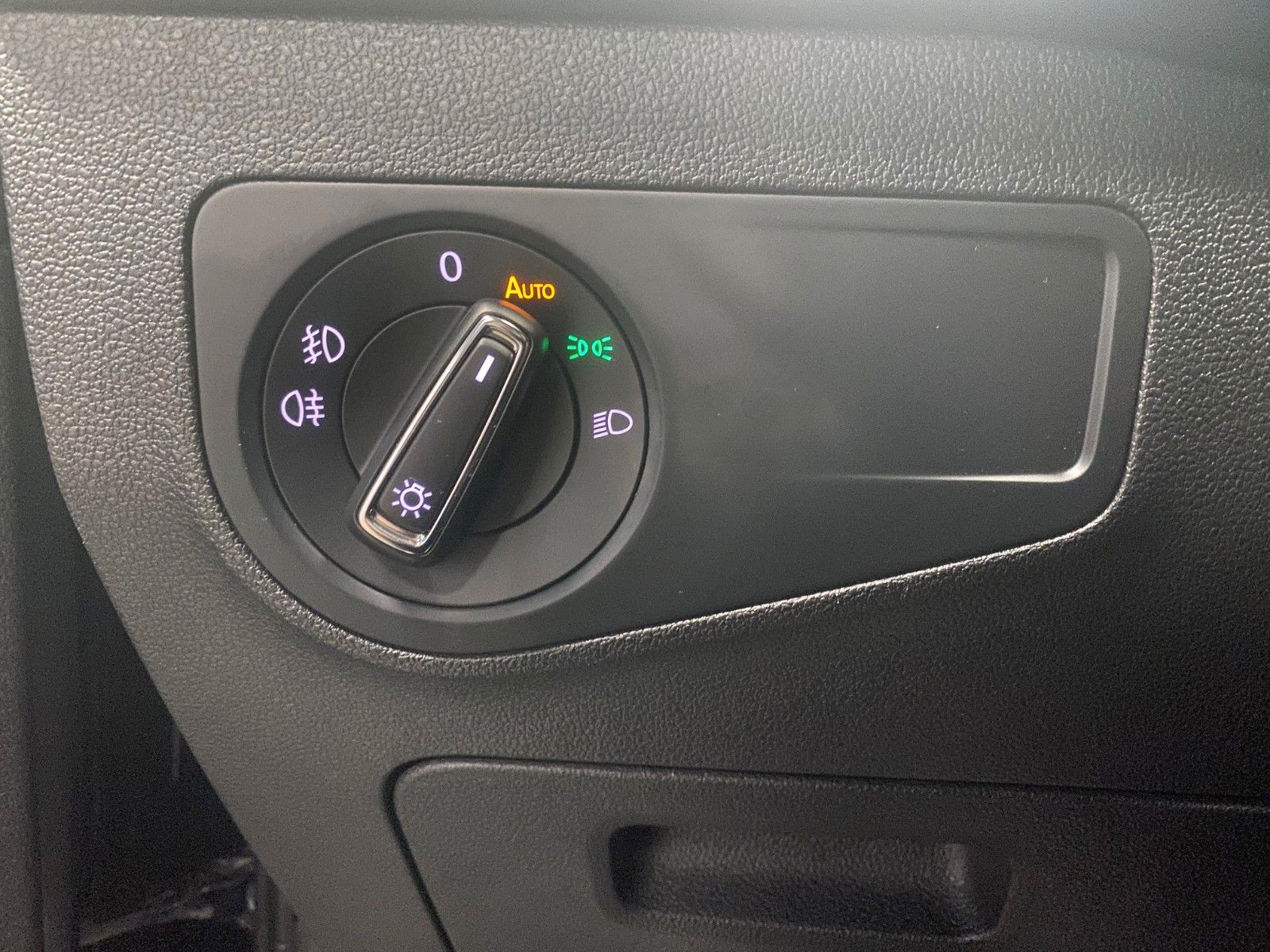 Fahrzeugabbildung Volkswagen Tiguan 2.0 TSI DSG 4MOTION Highline+ACC+DCC+NAVI