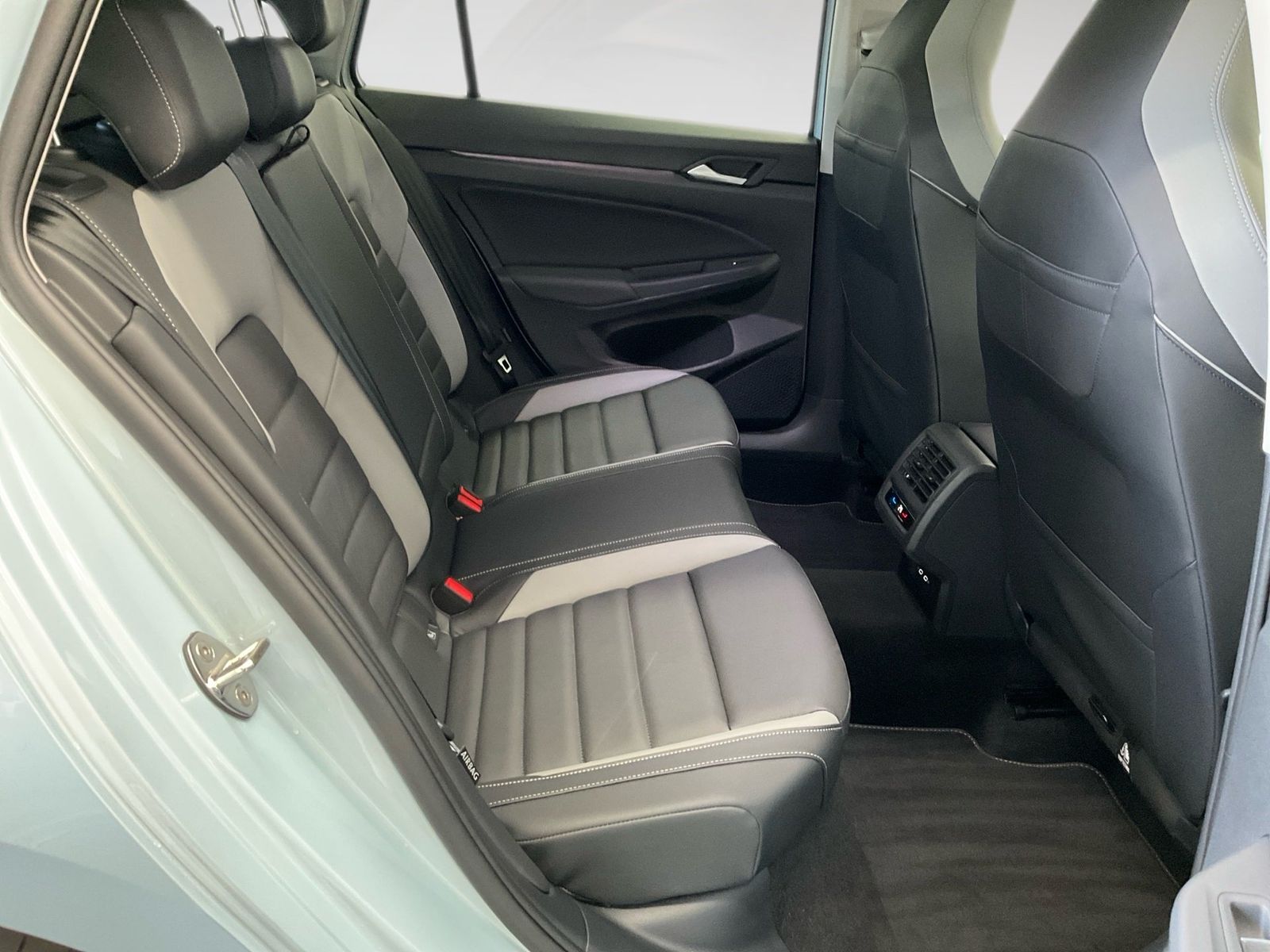 Volkswagen Golf - Bild 10