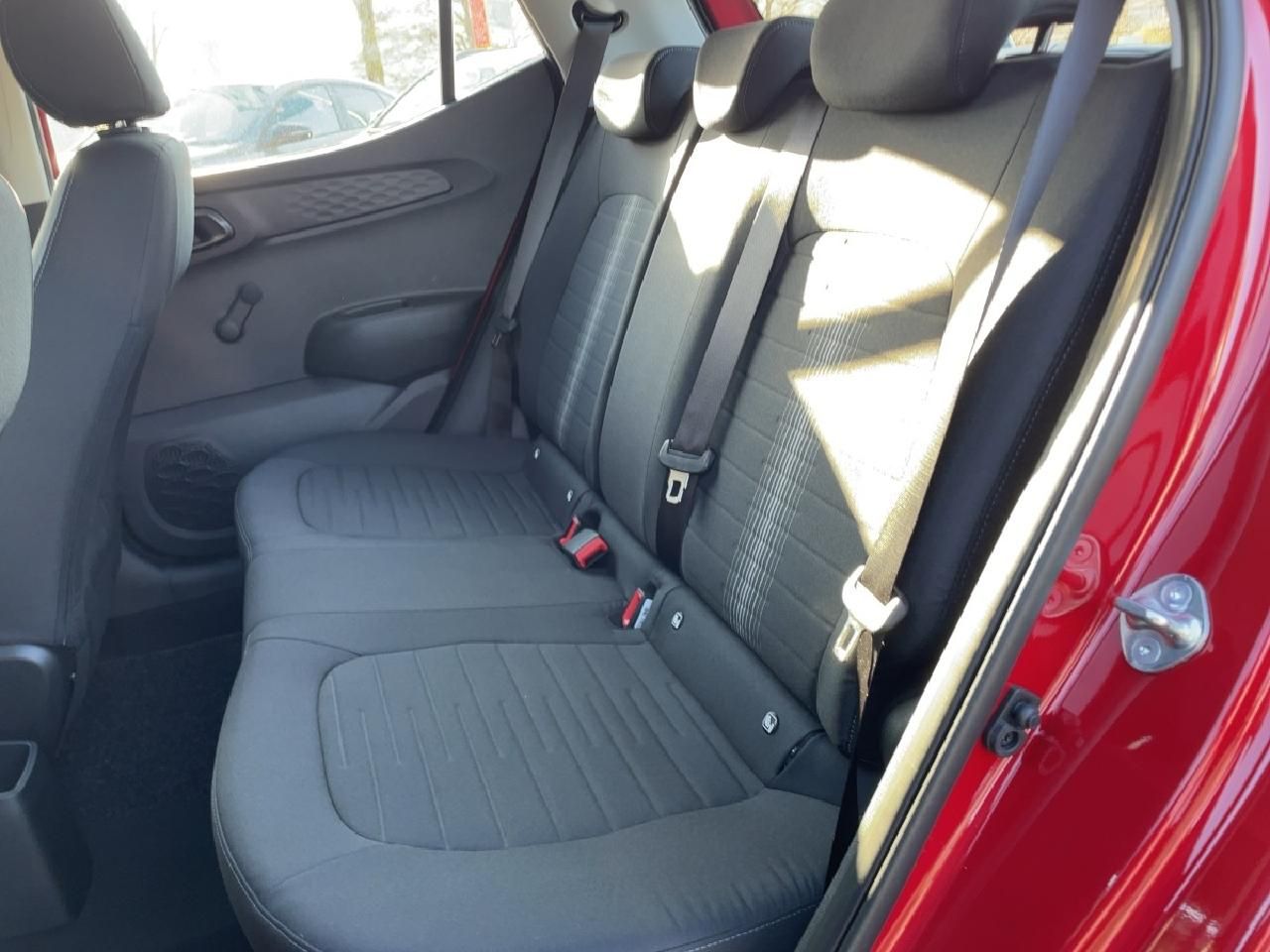 Fahrzeugabbildung Hyundai i10 Trend 84PS Automatik Navi SHZ EPH+Kamera DAB