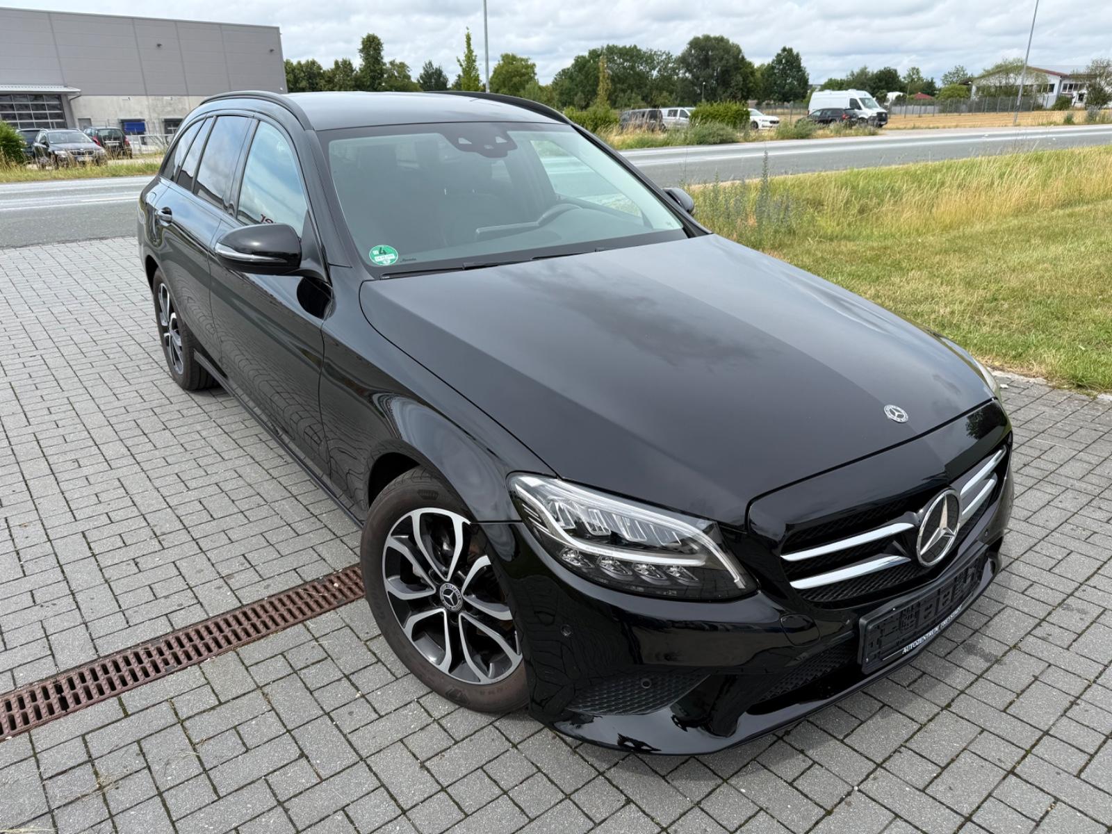 Mercedes-Benz C 200 d T-Modell Night LED Kamera AHK