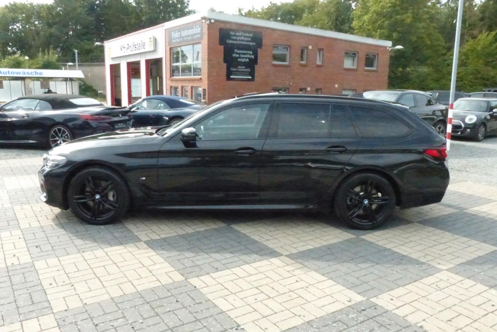 BMW 530 d xDrive M Sport AHK Distr Leder Pano