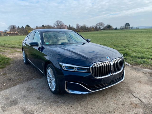 BMW 745 e Facelift Laserlicht Navi Prof Kamera 360