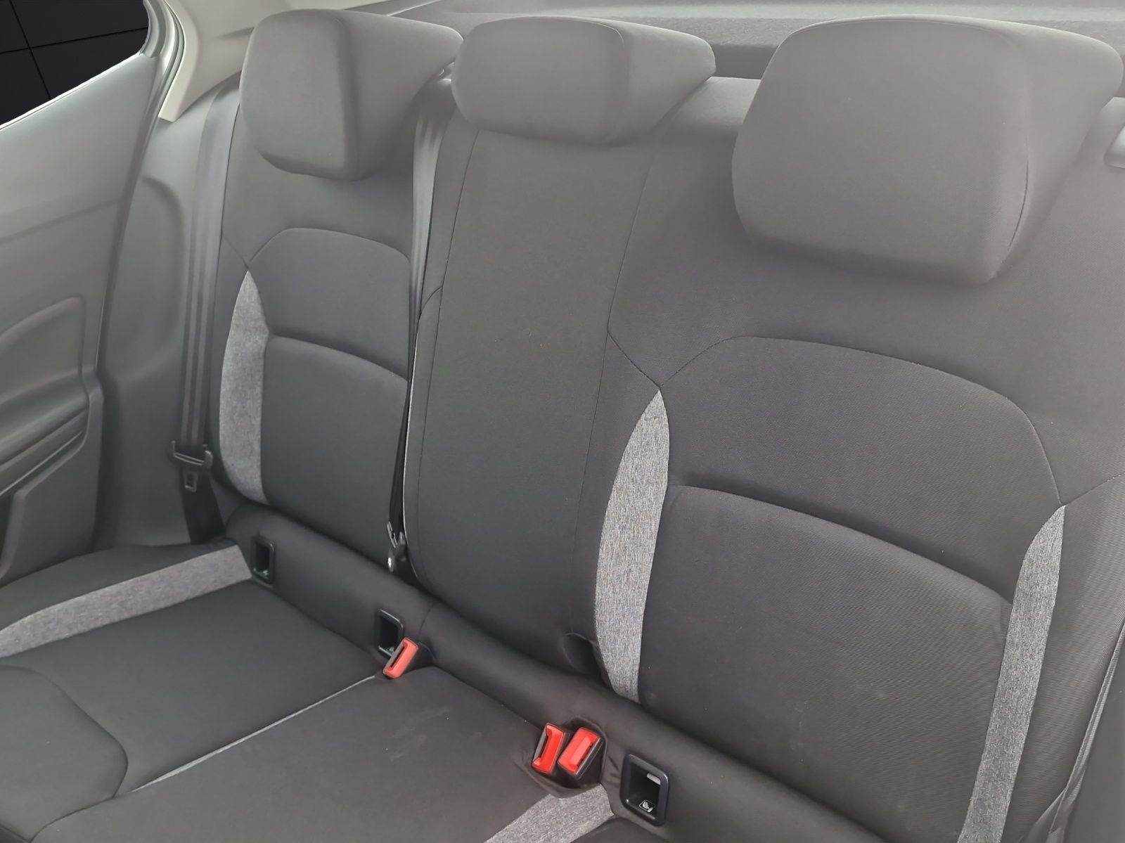 Fahrzeugabbildung SKODA Fabia Active 1.0 MPI DAB SH KLIMA